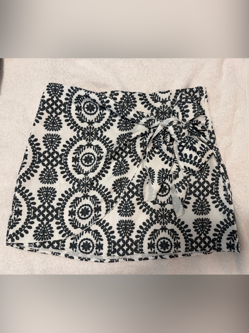 Amazon Milumia Green and White Mini Skirt with Tie Waist